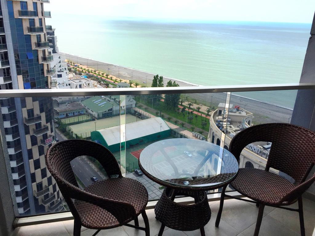 Sea Towers 2 Room Apartment Batumi Eksteriør bilde